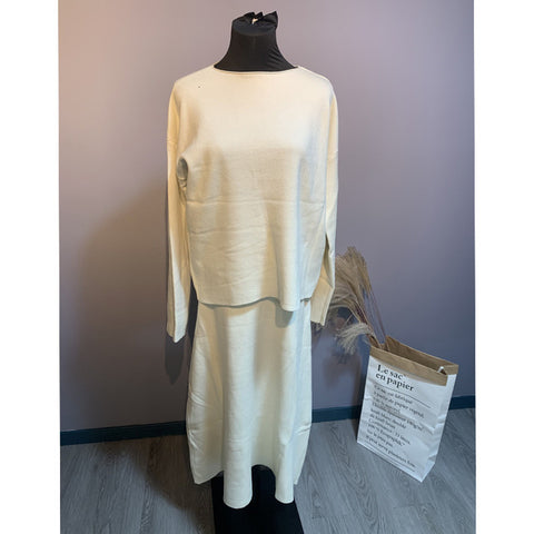 Knitted Two Piece Set Women Long Sleeve Jumpers Round Neck High Waist A Line Skirts Office Ladies Set 2019 Winter Women Clothes - RELEVAZA